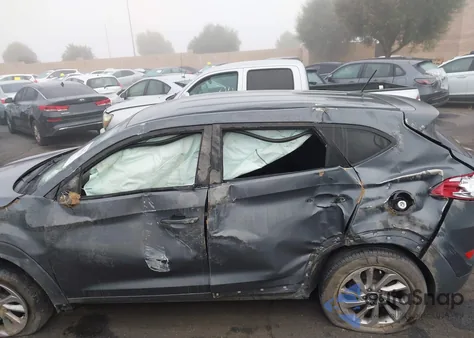 2017 Hyundai Tucson Se z USA, uszkodzony, nr VIN KM8J23A45HU439776